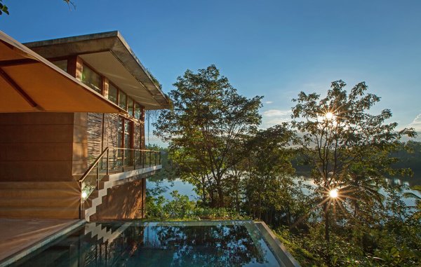 Tri Villa