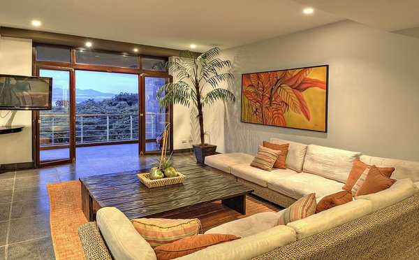 Treetop Ocean & Jungle View Suites