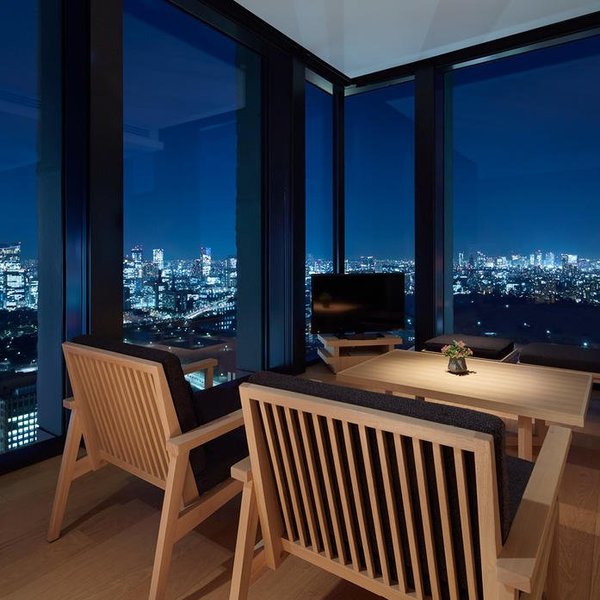 Corner Suite