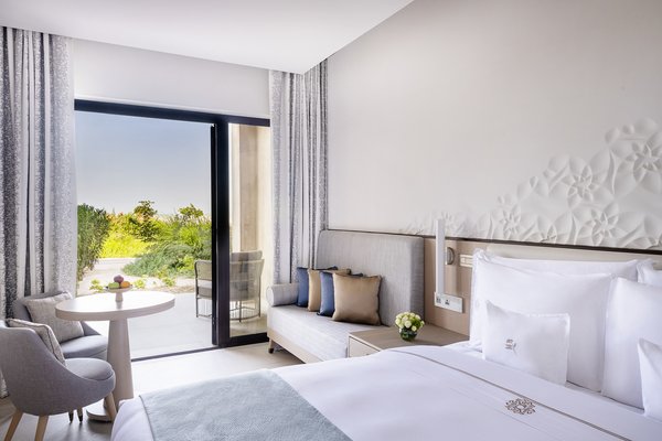 Deluxe Sea View Rooms At Zulal Discovery