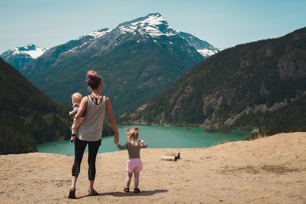 8 Tips to Travel Well With Your Family