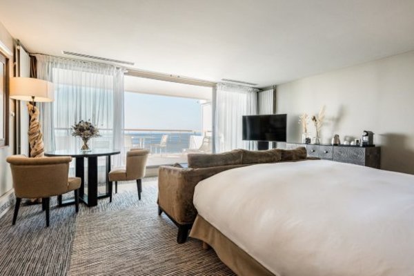 Deluxe Suite With Sea View