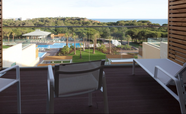 Deluxe Room - Pool View