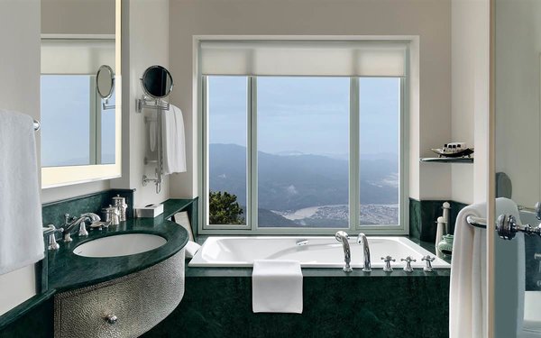 Deluxe Valley View Rooms