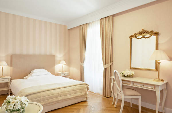Alcove Room in the Chateau